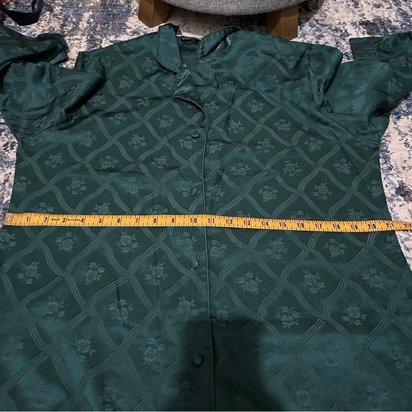 Victoria’s Secret 90s Vintage Green Floral Button Up Long Sleeve Pajama Top - Picture 10 of 12